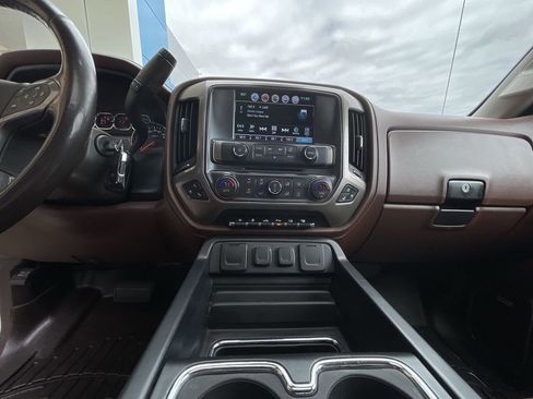 Used 2018 Chevrolet Silverado 2500 High Country w/ Duramax Plus Package image 33