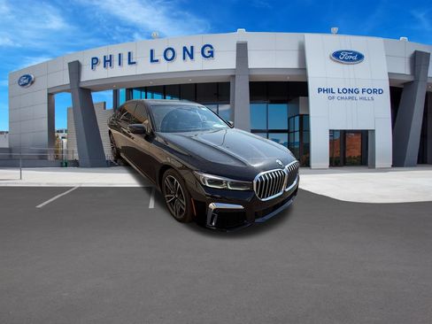 Used 2020 BMW 750i xDrive AWD/4WD image 8