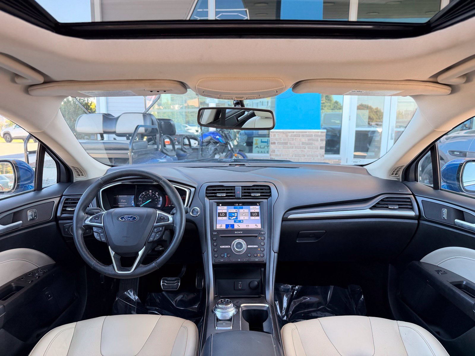 Used 2017 Ford Fusion Titanium FWD image 26