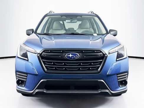Used 2023 Subaru Forester AWD/4WD image 2