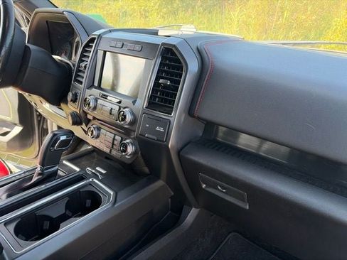 Used 2018 Ford F150 Lariat w/ Equipment Group 502A Luxury AWD/4WD image 22