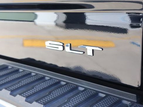 Used 2023 GMC Sierra 1500 SLT w/ SLT Premium Package AWD/4WD image 7