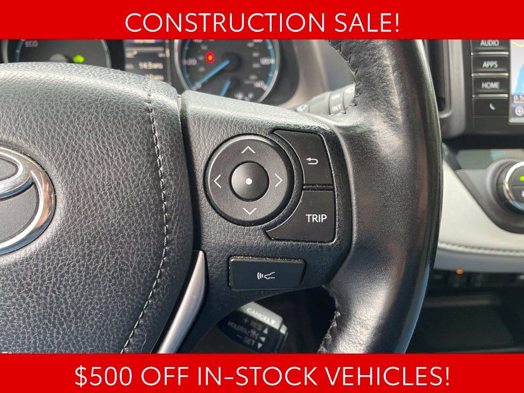 Used 2018 Toyota RAV4 Limited AWD/4WD image 30