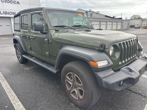 Used 2022 Jeep Wrangler Unlimited Sport AWD/4WD image 2