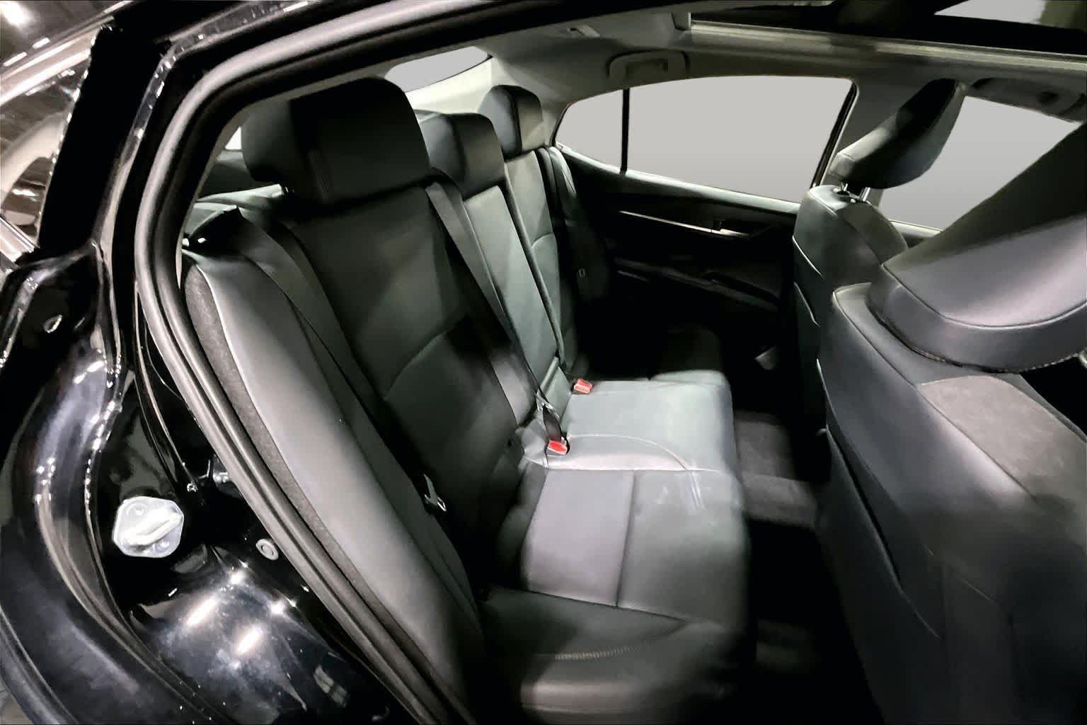 Used 2025 Toyota Camry XLE w/ Premium Package AWD/4WD image 20