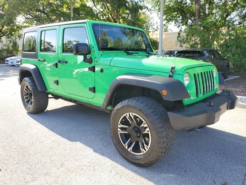 Used 2015 Jeep Wrangler Unlimited Sport w/ Connectivity Group AWD/4WD image 3