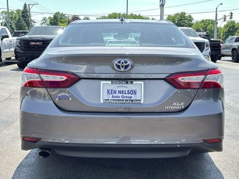Used 2018 Toyota Camry XLE w/ Audio Package FWD image 8