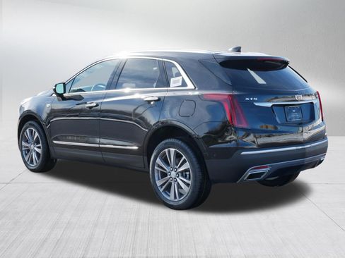 Used 2026 Cadillac XT5 Premium Luxury w/ LPO, Floor Liner Package AWD/4WD image 4
