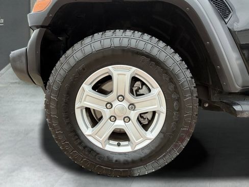 Used 2020 Jeep Wrangler Unlimited Sport image 10