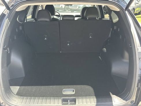 Certified 2024 Hyundai Tucson SEL w/ Convenience Package FWD image 10