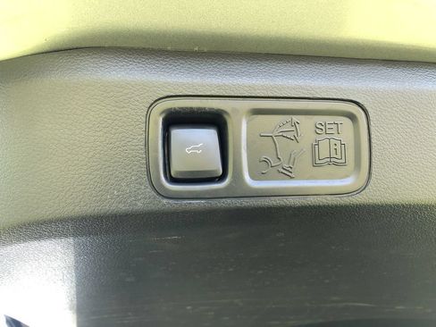 Used 2023 Lincoln Navigator Reserve AWD/4WD image 10