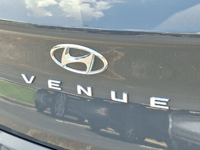 Used 2025 Hyundai Venue SEL FWD image 30