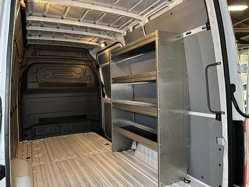 Used 2025 Mercedes-Benz Sprinter 2500 image 18