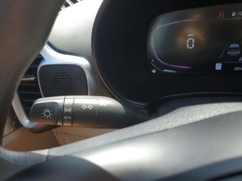 Certified 2024 Kia Soul LX FWD image 30