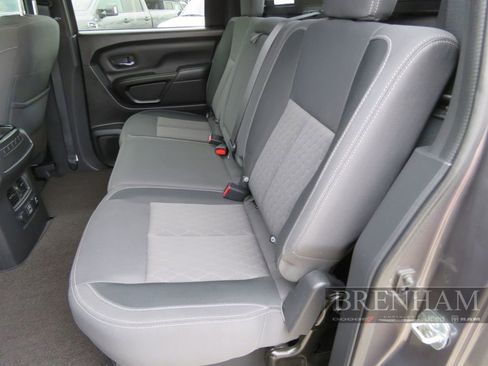 Used 2023 Nissan Titan SV w/ SV Convenience Package image 17