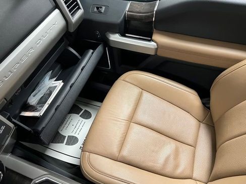 Used 2022 Ford F350 Lariat w/ Lariat Value Package image 38