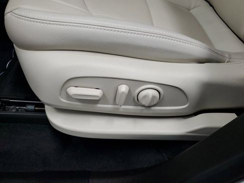 Used 2024 Buick Enclave Essence w/ Technology Package image 20