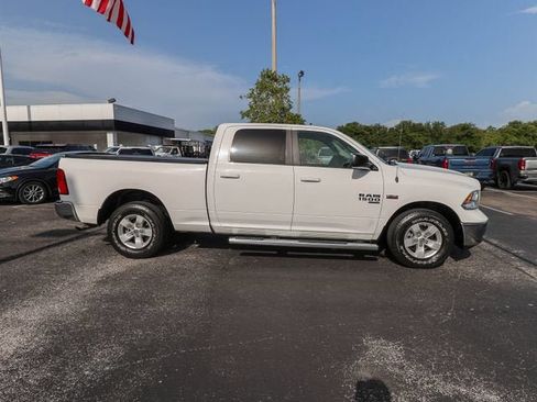 Used 2019 RAM 1500 Classic SLT RWD image 11