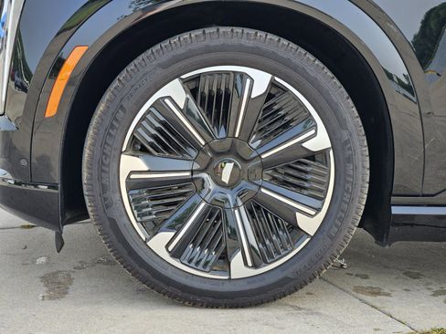 New 2025 Cadillac Escalade IQ Sport 2 AWD/4WD image 7