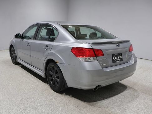 Used 2011 Subaru Legacy 2.5i Premium AWD/4WD image 6