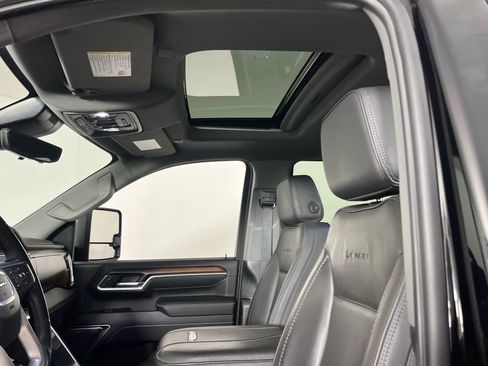 Used 2025 GMC Sierra 3500 Denali w/ Denali Reserve Package image 26
