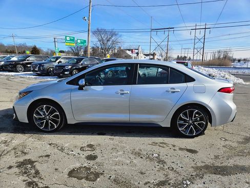 Used 2022 Toyota Corolla SE image 2