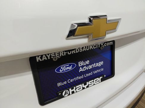 Used 2021 Chevrolet Equinox LT AWD/4WD image 16