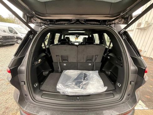 New 2025 Jeep Grand Cherokee L Limited image 7