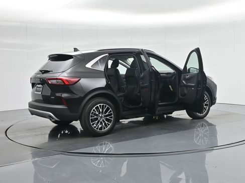 New 2025 Ford Escape SE image 5