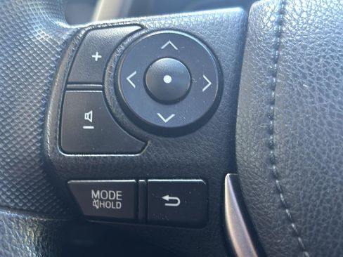 Used 2013 Toyota RAV4 XLE AWD/4WD image 9
