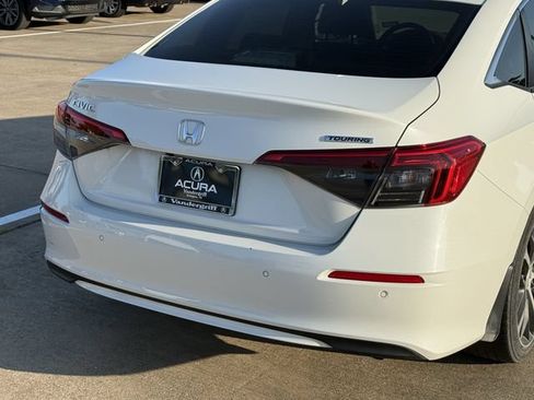 Used 2024 Honda Civic Touring image 6