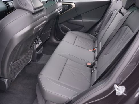 Used 2025 BMW X3 xDrive30i w/ Premium Package image 19