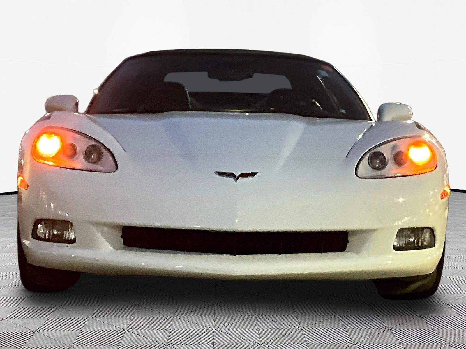Used 2006 Chevrolet Corvette Convertible w/ Preferred Equipment Group RWD image 2