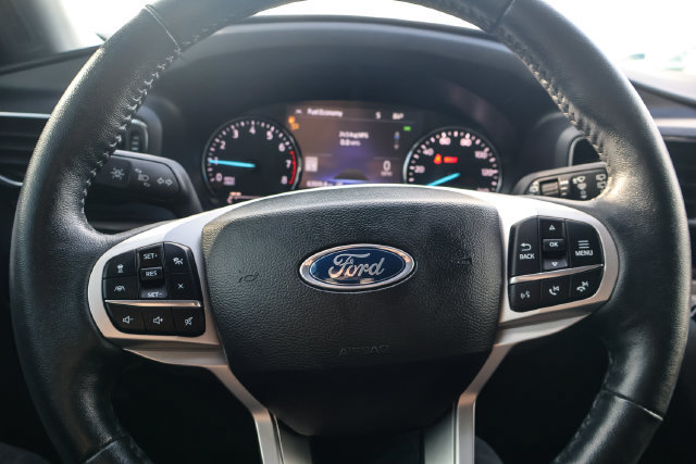 Used 2023 Ford Explorer Limited w/ Limited Technology Package AWD/4WD image 16