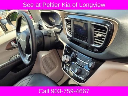 Used 2020 Chrysler Voyager Lxi FWD image 11