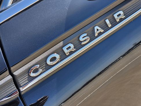 Used 2022 Lincoln Corsair Standard w/ Premium Package image 12