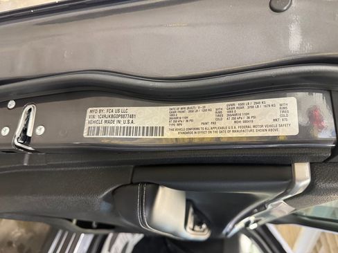 Used 2023 Jeep Grand Cherokee L Limited w/ Luxury Tech Group II image 31