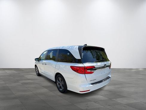 Used 2023 Honda Odyssey EX image 3