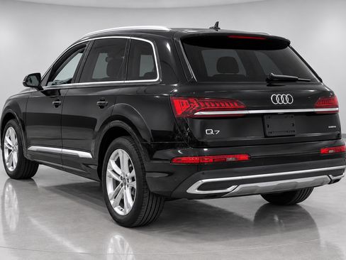 Used 2021 Audi Q7 3.0T Premium Plus AWD/4WD image 3