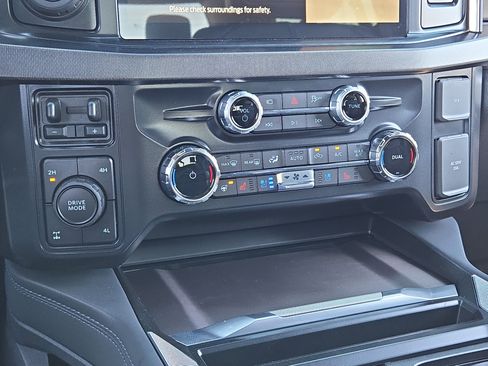 New 2026 Ford F250 Platinum image 30