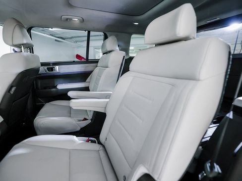 Used 2025 Hyundai Santa Fe Calligraphy image 25