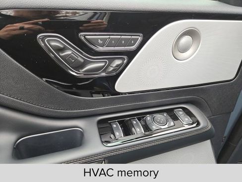 New 2026 Lincoln Aviator Reserve image 11