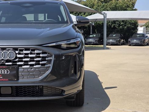 New 2025 Audi Q5 Premium image 9