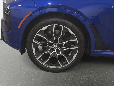Used 2024 BMW X7 M60i w/ Executive Package image 28