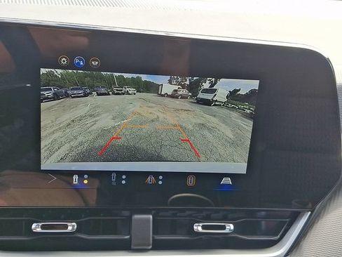 Used 2026 Chevrolet Equinox LT w/ Safety and Technology Package AWD/4WD image 10