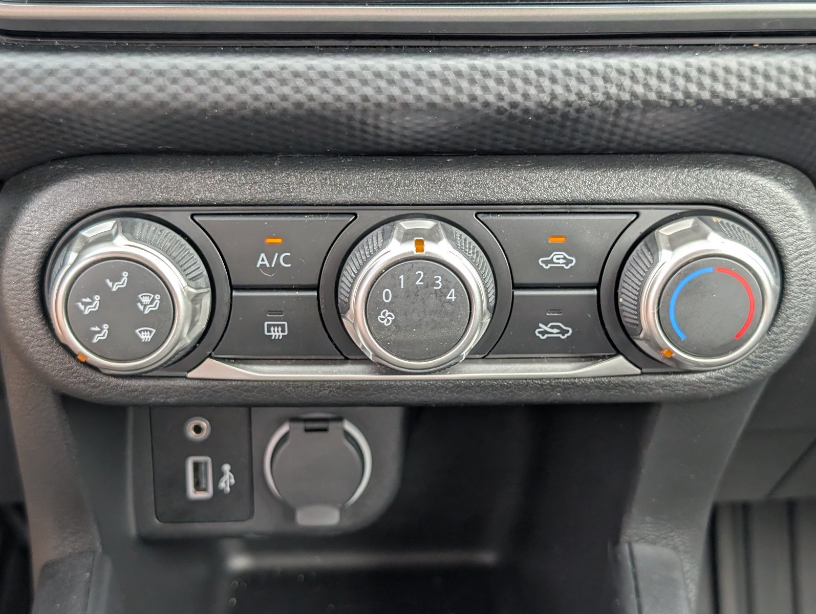 Used 2024 Nissan Kicks S FWD image 20