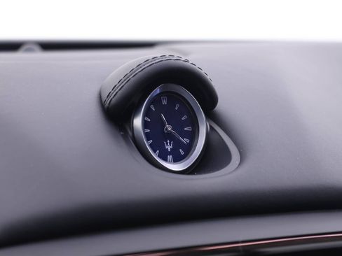 Used 2024 Maserati Ghibli Modena Q4 AWD/4WD image 9