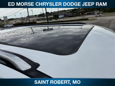 Used 2023 Jeep Grand Wagoneer L Series III AWD/4WD image 15