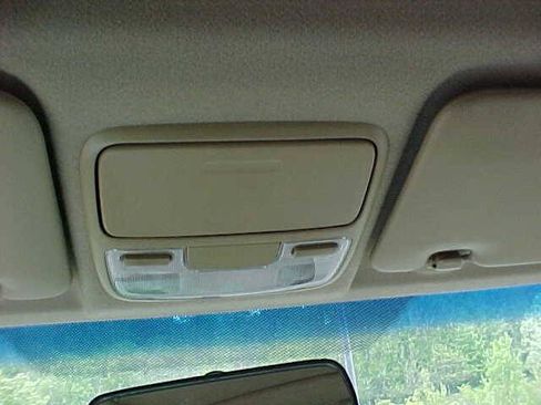 Used 2004 Honda CR-V EX image 36