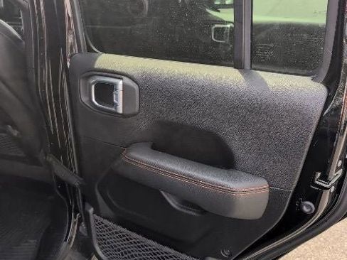 Used 2021 Jeep Gladiator Mojave AWD/4WD image 31